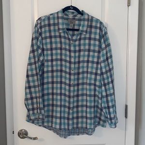 Bass Women’s Size XXL long sleeve plaid button up shirt.